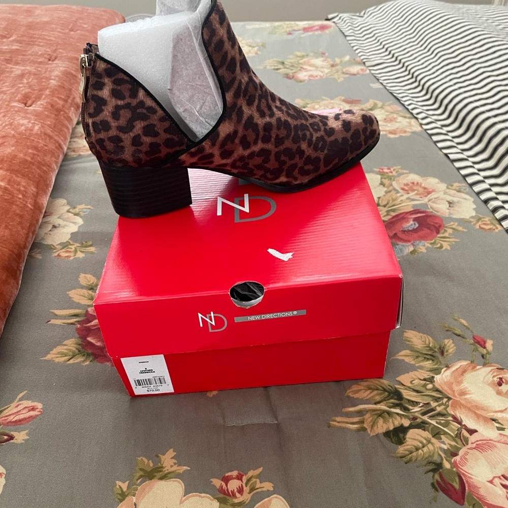 Excellent condition Leopard New Direction Booties in size 8